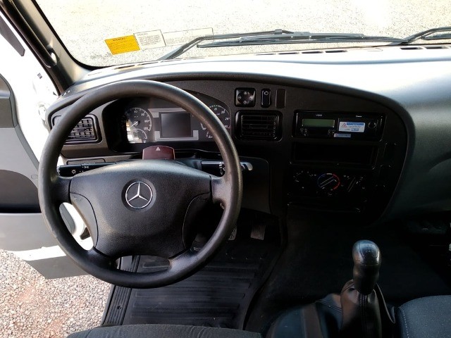 MB 10-16 Carroeria ano 2015 - Foto 5