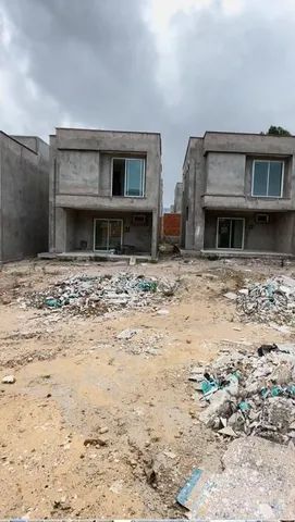 114 VENDO CASA DUPLEX COM 108M², SENDO 3 QUARTOS,3 BANHEIROS,ENTRADA FACILITADA. - Foto 2