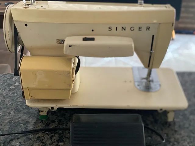 Máquina de Costura Singer Zig Zag Luxo - Foto 2