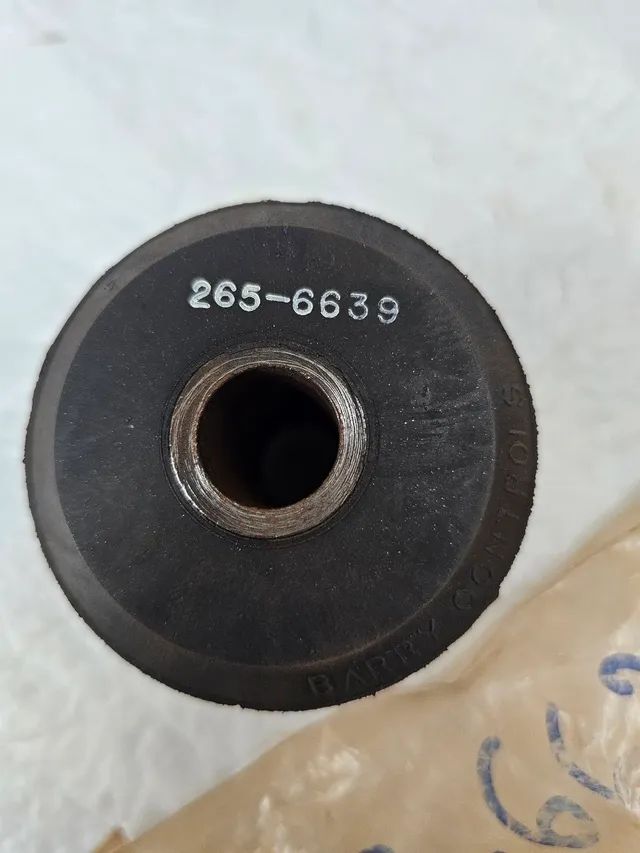 Trator esteira caterpillar D10N D10R D10T Coxim novo original 2656639