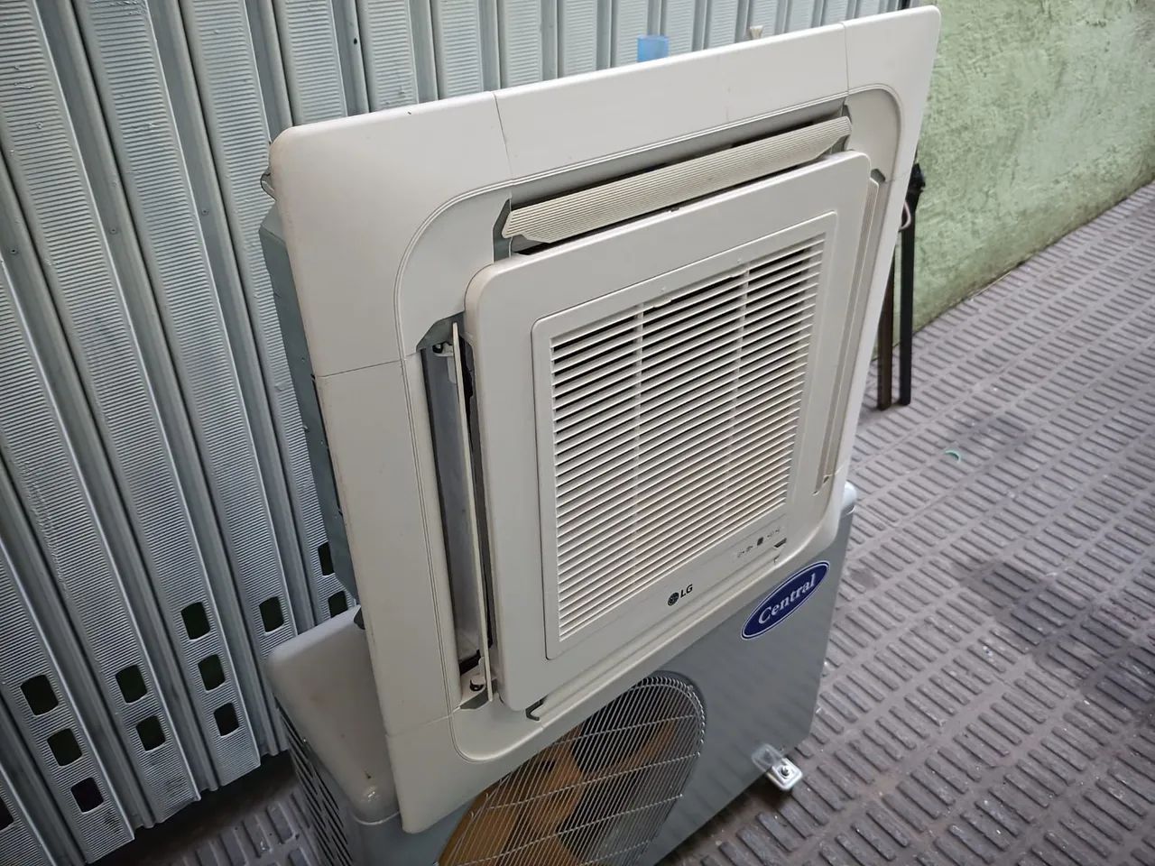 LG 18.000 BTUs 220v