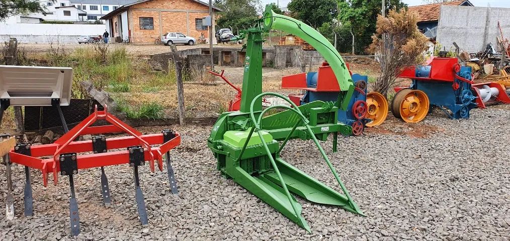 Ensiladeira / Colhedora de Forragens Cremasco Custom 950 C-III, Ano 2015. - Foto 3