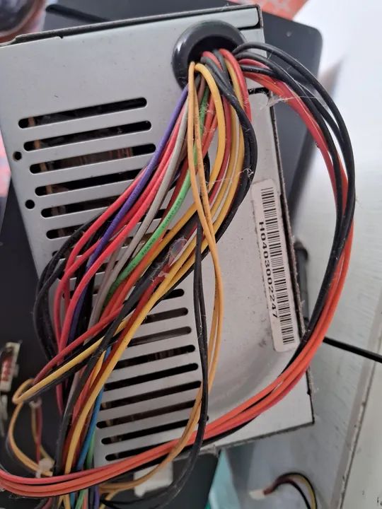 Fonte de Alimentação VCOM HCHEC-400T 400W ATX - Foto 2