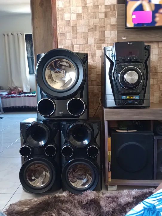 *LG X METAL BASS* super potente lugares abertos e fechados. Com 810W de potência. - Foto 3