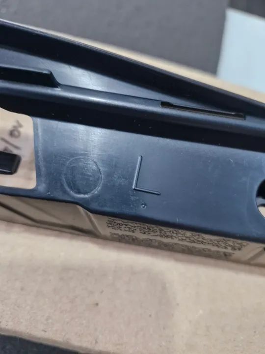 Moldura do Farol Esquerdo Honda HRV 2019 a 2021 Original