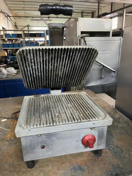 Sanduicheira Croydon