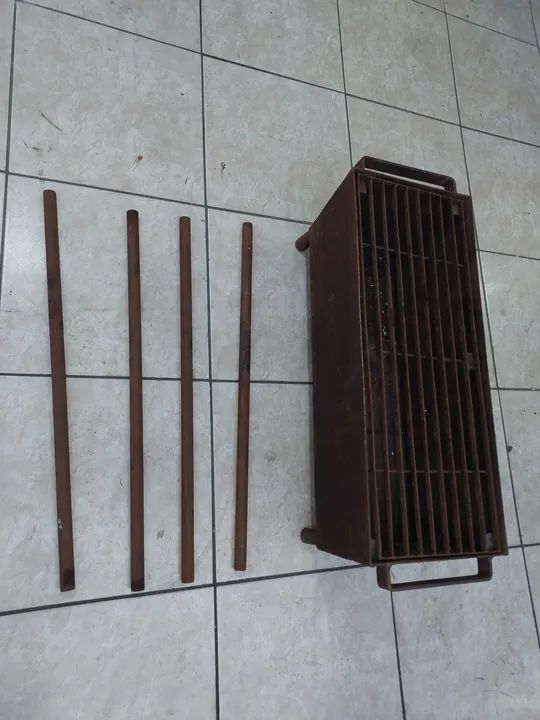 Churrasqueira de ferro com suporte removível - Foto 5