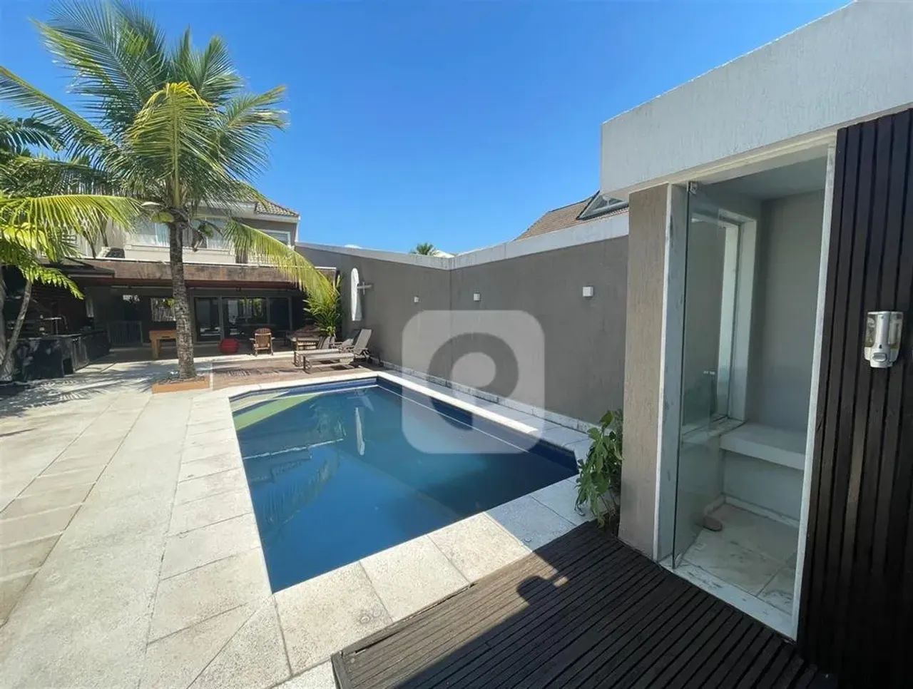 Casa com 324m2 4 quartos Com Painel Solar na Barra da Tijuca - Foto 2