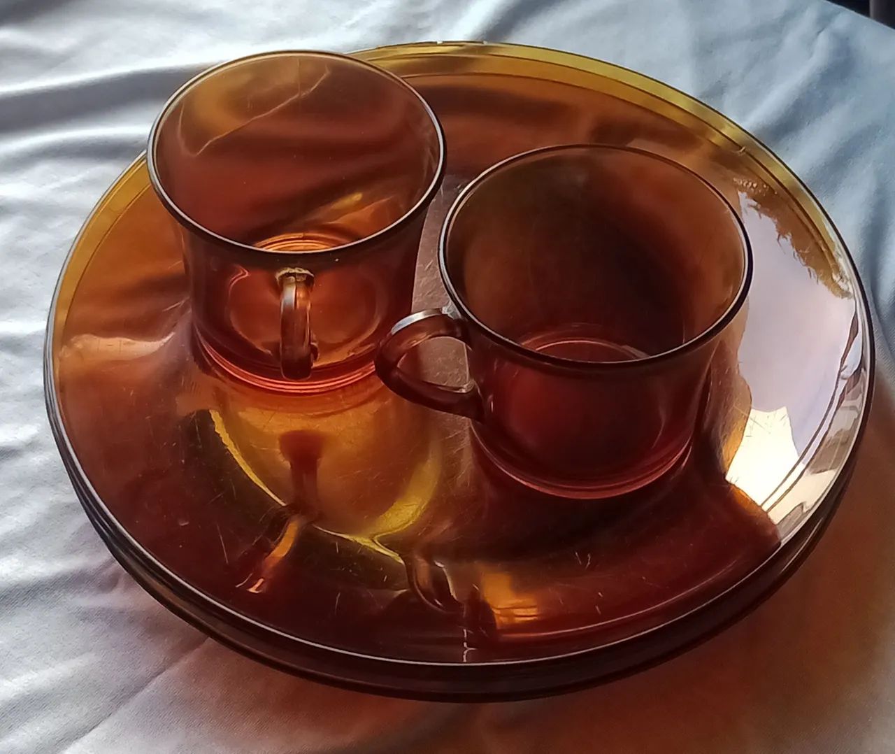 Conjunto de Prato e xícara de vidro âmbar vintage. Kit pratos de vidro64728430580482120