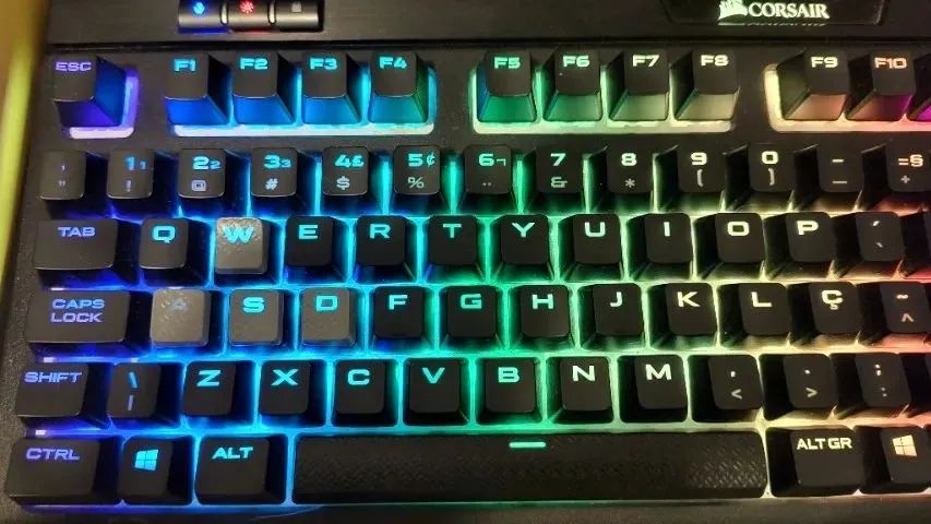 Teclado Mecânico Corsair Strafe MK2 RGB ABNT2 - Leia a descrição do anúncio! - Foto 3