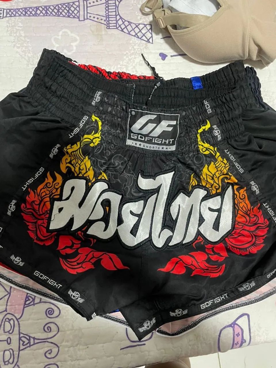 Shorts de Muay Thai Go Fight e tailandês 