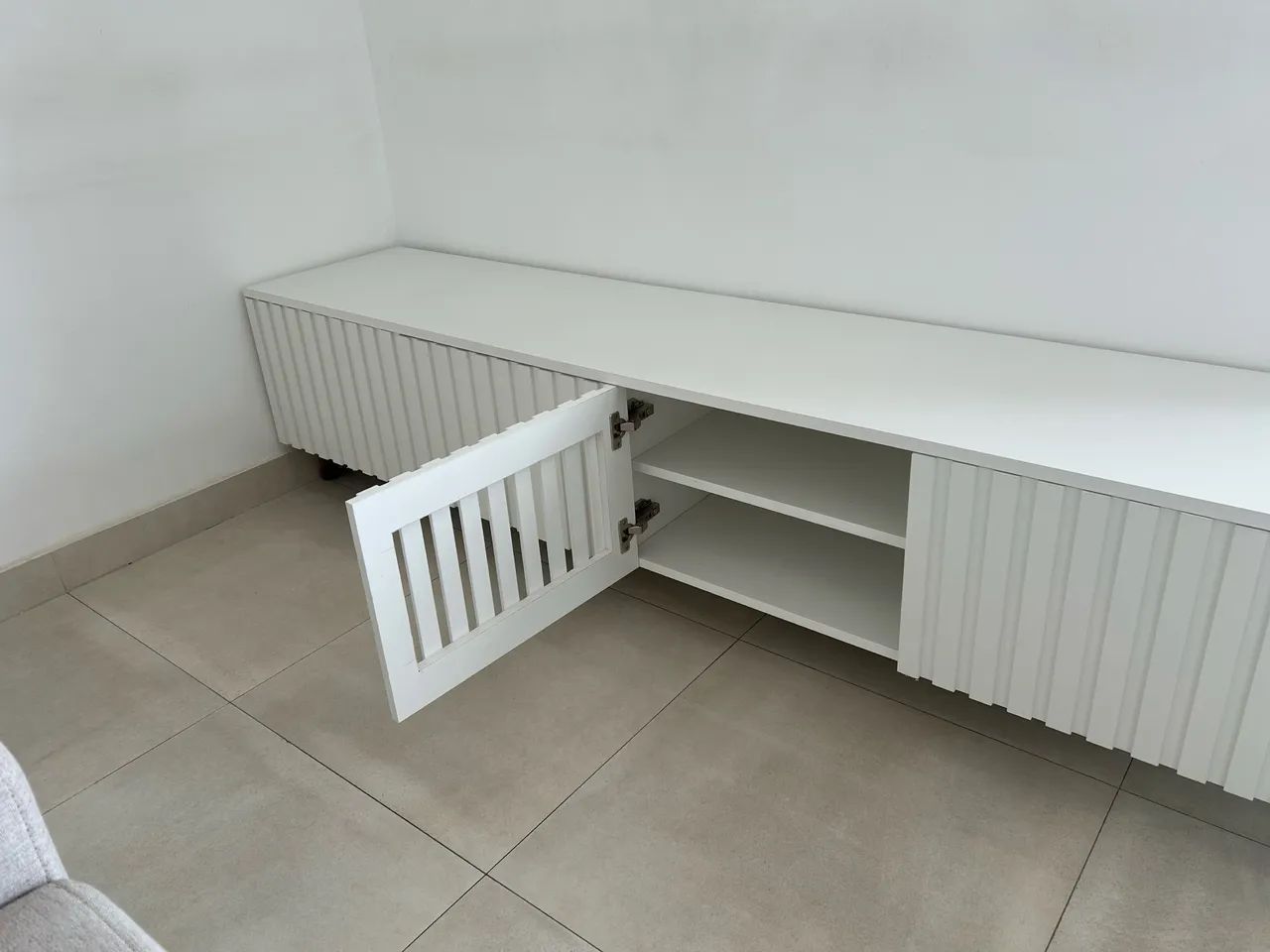 Rack branco ripado - MDF planejado64840818645761124