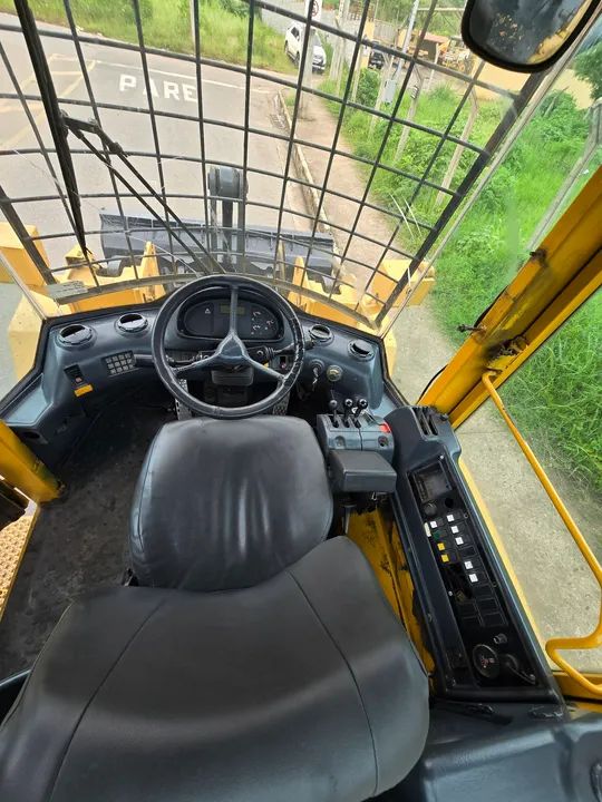  Pá Carregadeira Volvo L90 - Foto 5