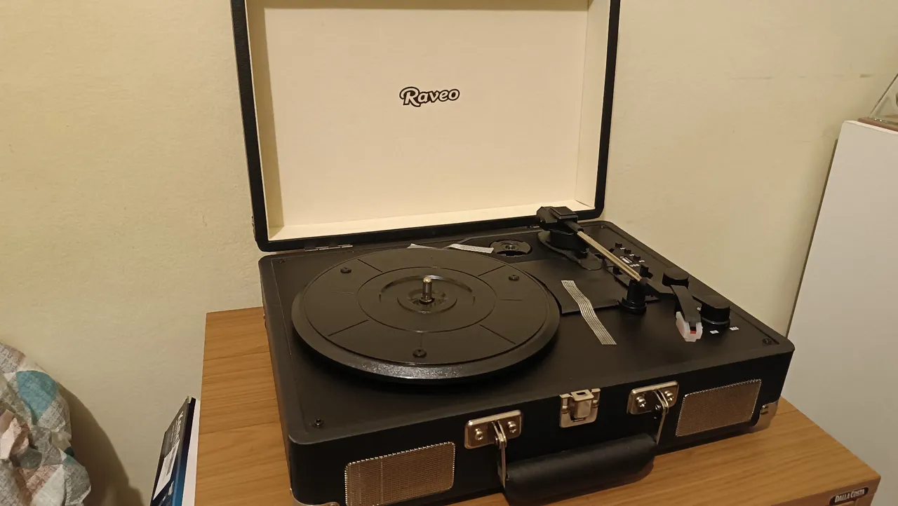 Toca-Discos Raveo Vintage - Som Clássico