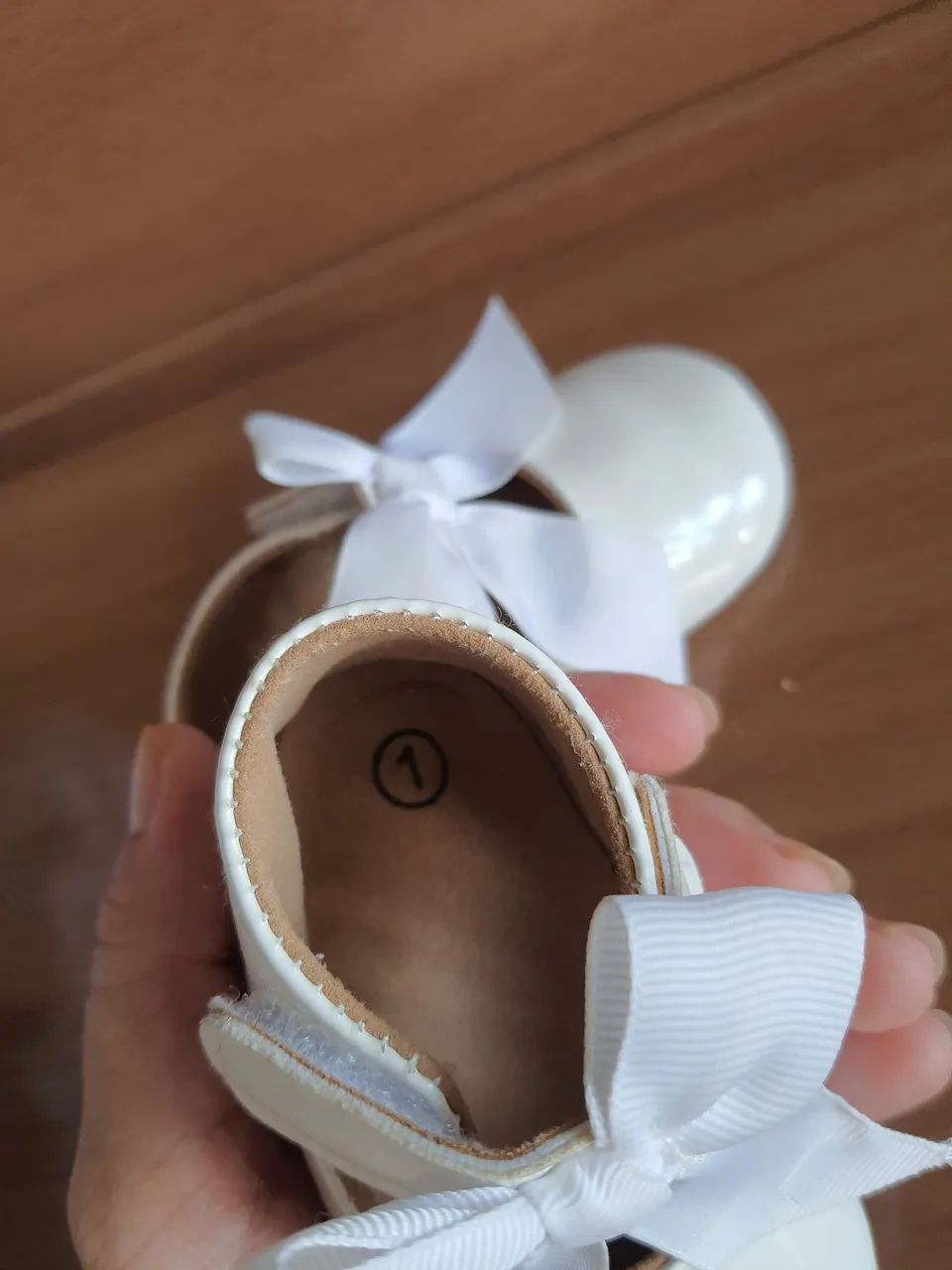 Sapatinho branco bebê menina  - Foto 5