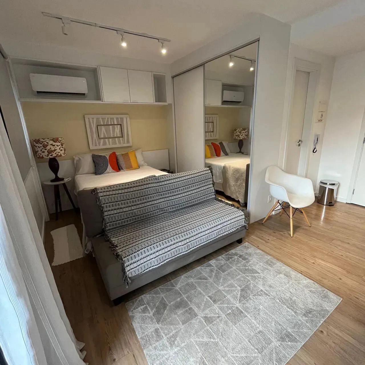 Studio pronto para morar na Liberdade - próximo ao metro da Liberdade