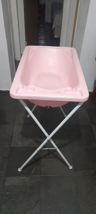 Doação: Banheira de Bebê Dobrável com Suporte usada.
