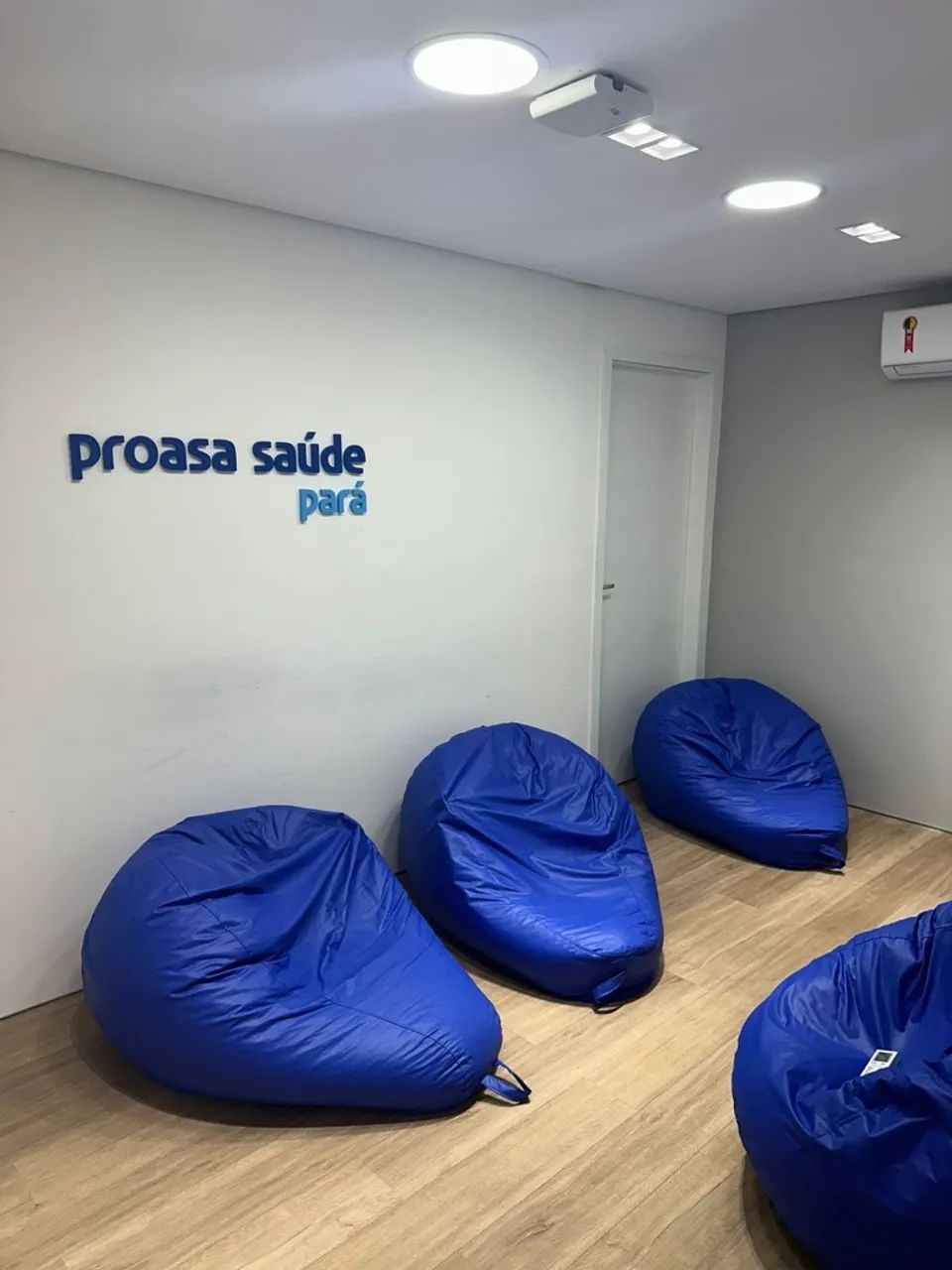 Puff Pera Azul Royal 