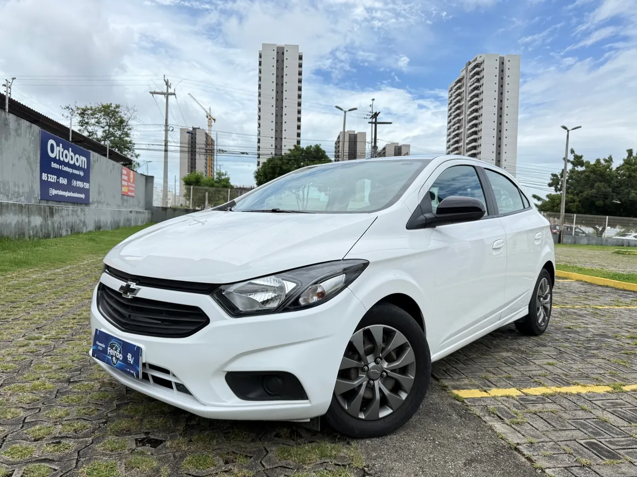 Chevrolet Onix Joy 1.0 2021 - Único Dono - 70.000 km - Branco