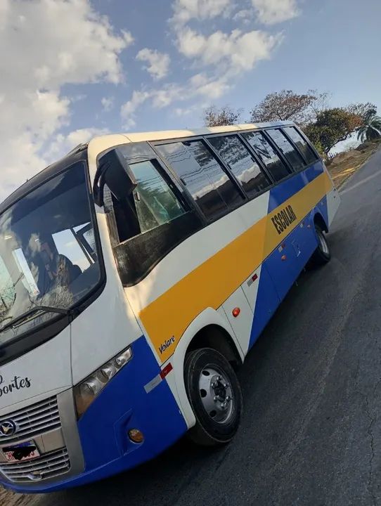 Micro ônibus muito novo 