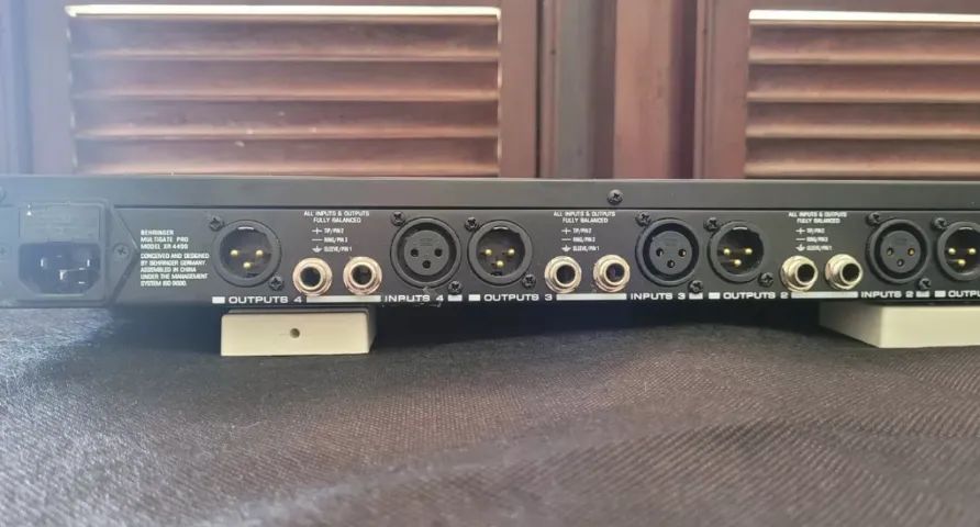 Multigate Pro XR4400 Quad Gate/Expander Behringer Baixei pra vender logo - Foto 3