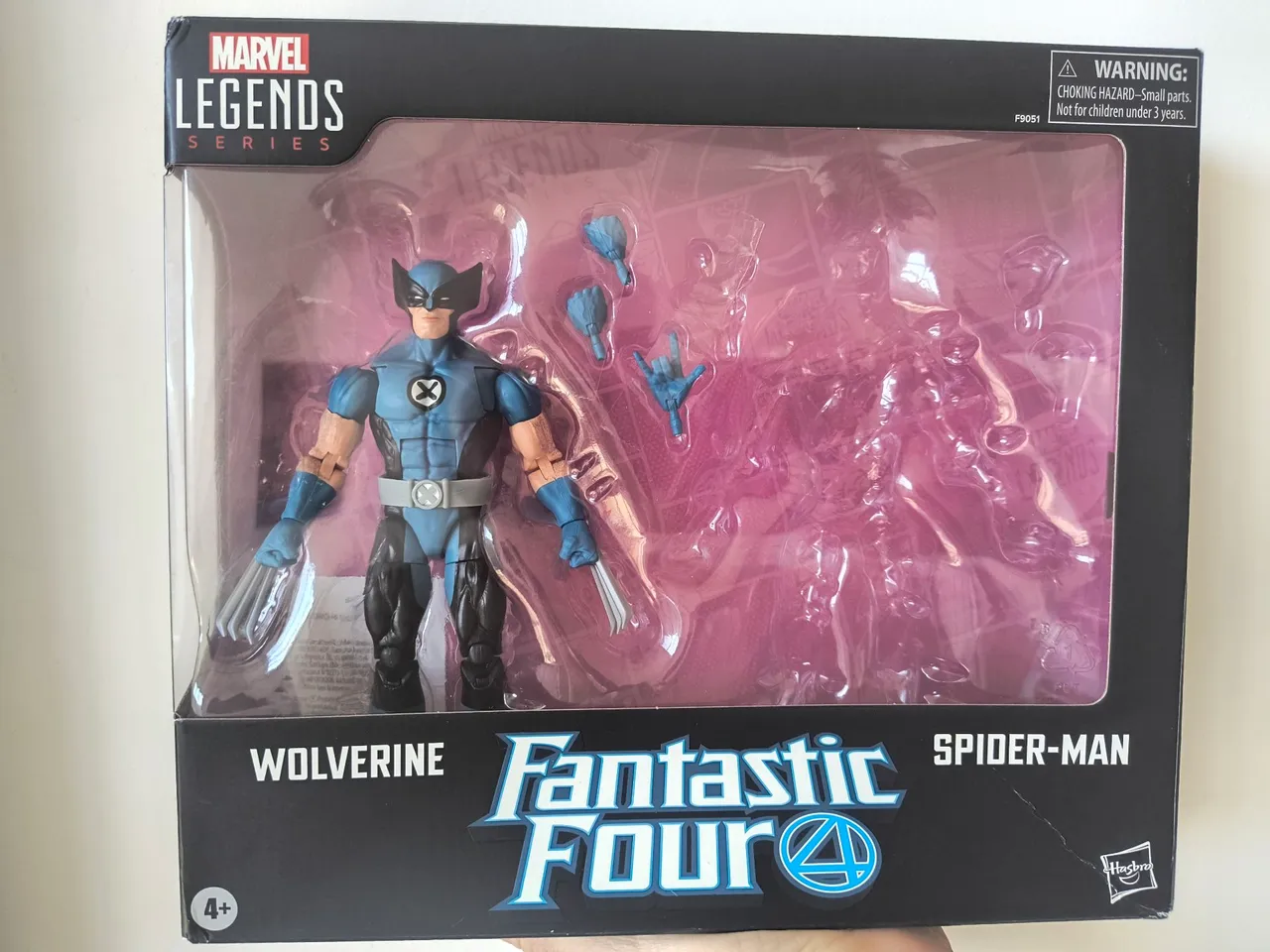 Marvel Legends Wolverine azul completo na caixa, sem o Spider-Man