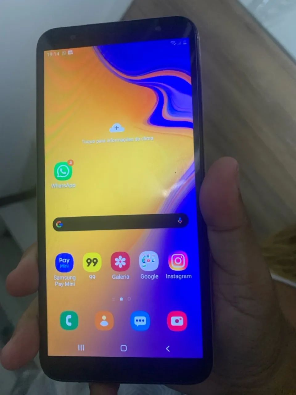 Samsung J4+