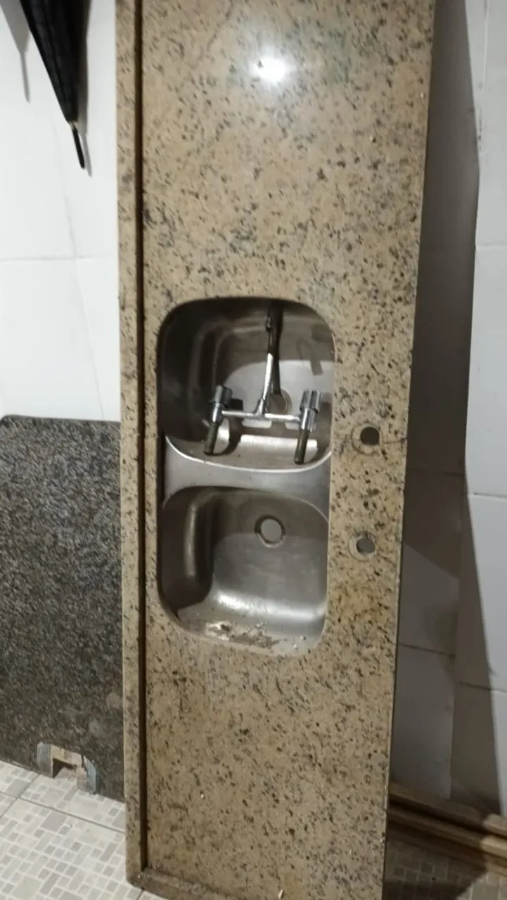 2Cubas para cozinha em granito