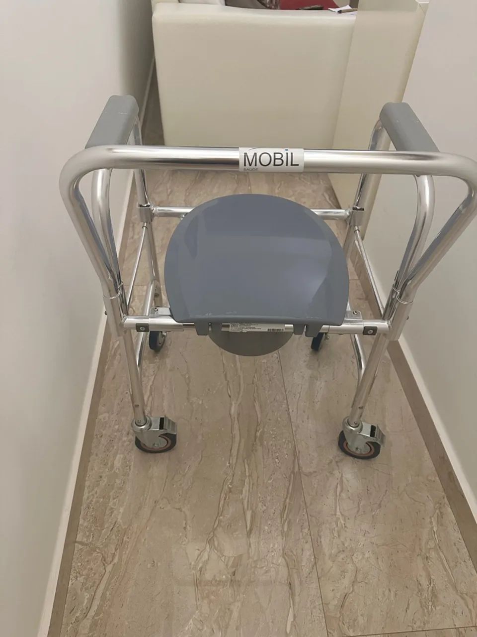 Cadeira de banho higiênica Mobil