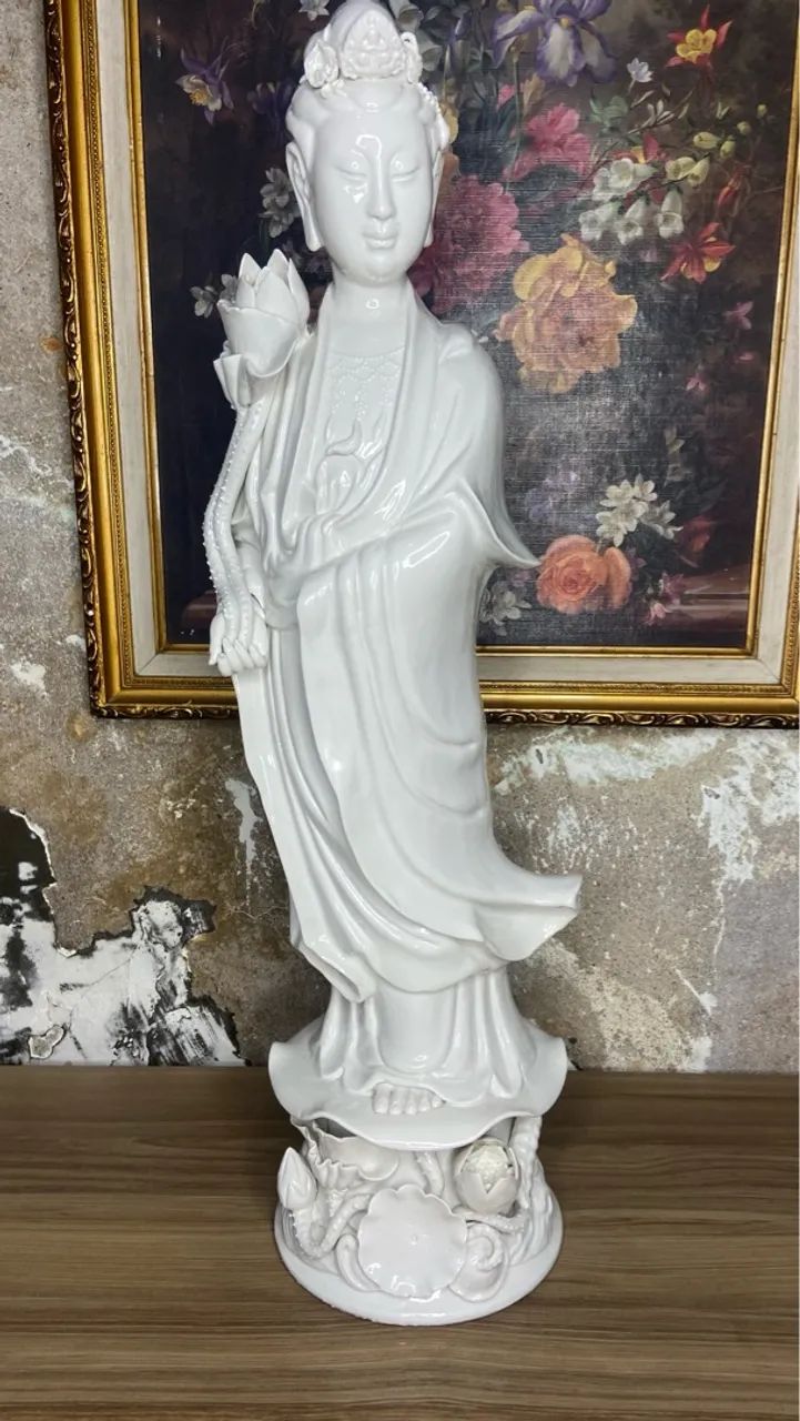 Grande e Fina Estatua de Porcelana Kwan Yin Blanc De Chine Guanyin | Antiguidades