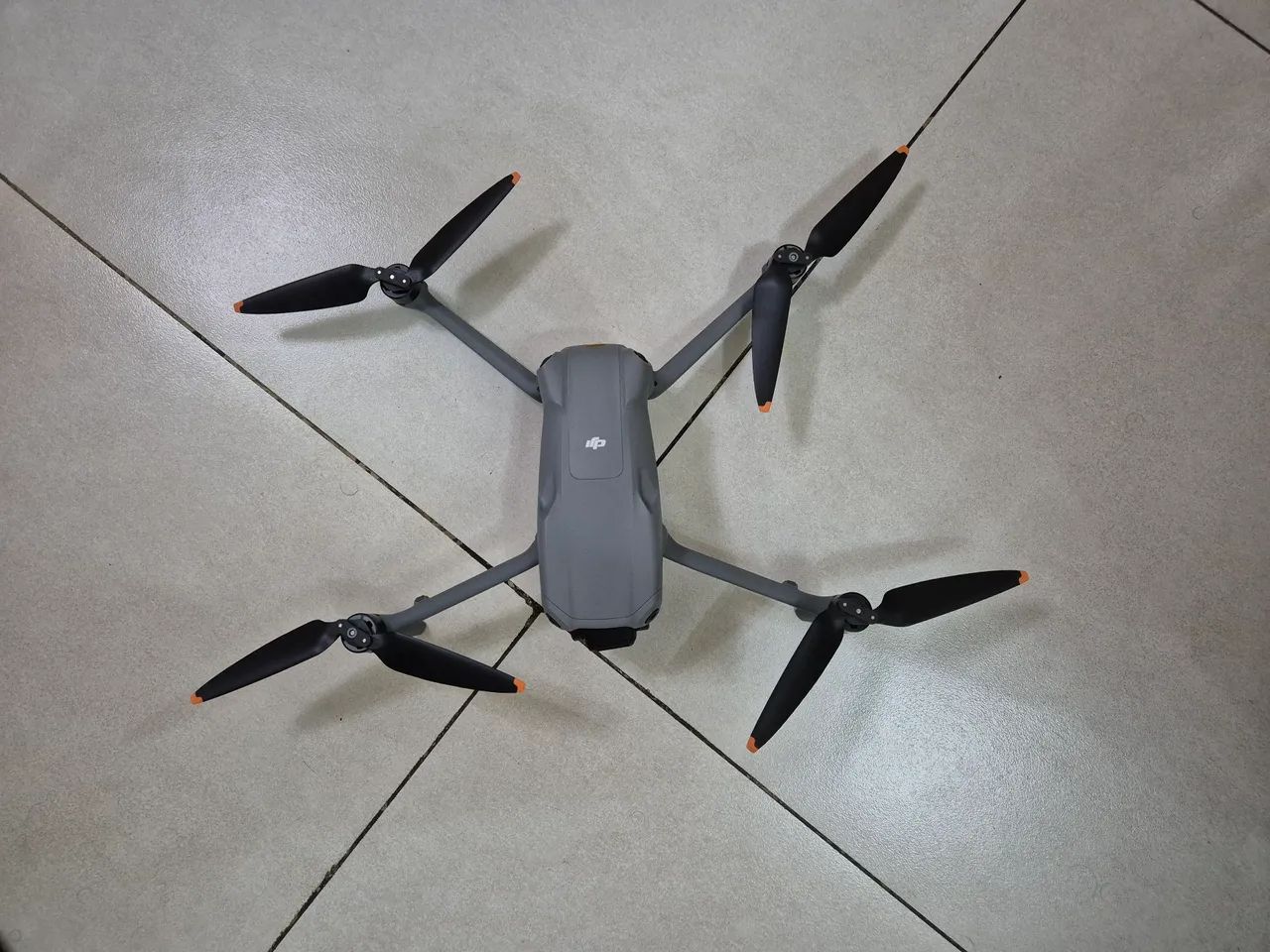 Drone DJI Air 3 - Semi novo - Foto 4