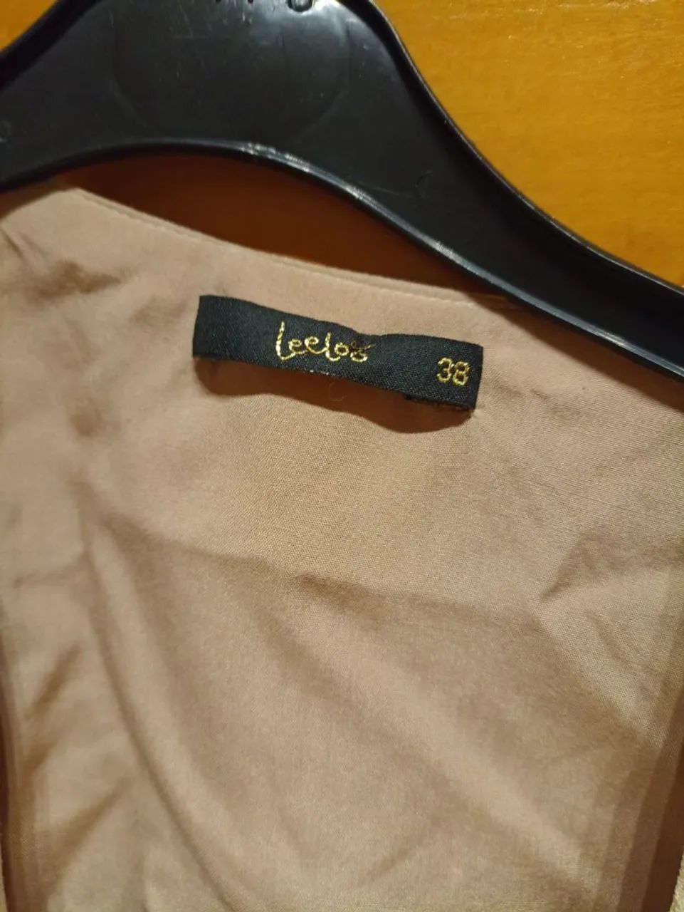 Vestido Longo Estampado com Detalhes em Dourado - Foto 3