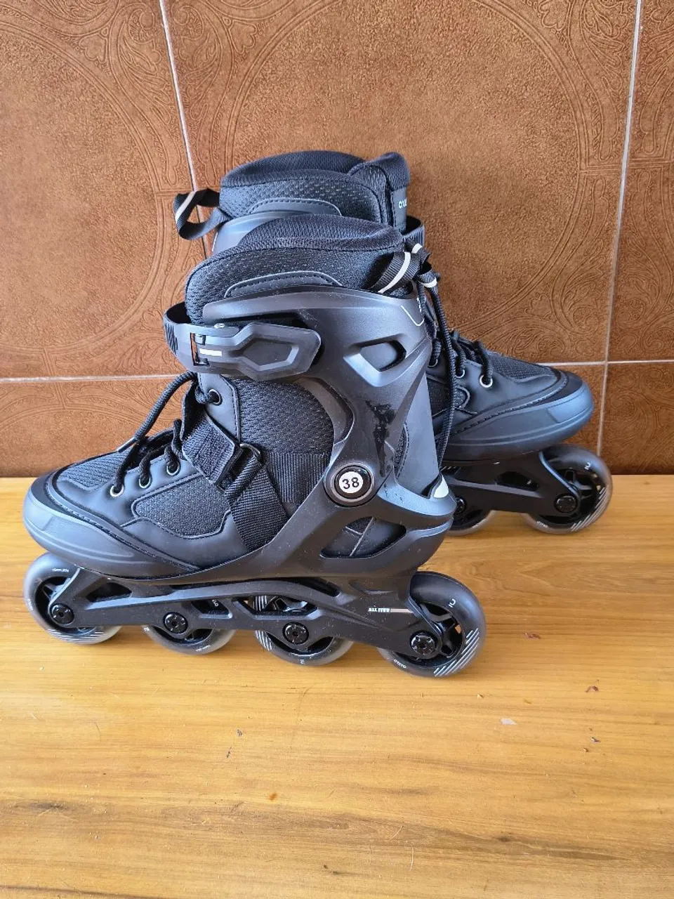 Patins número 38 ((NUNCA USADO))