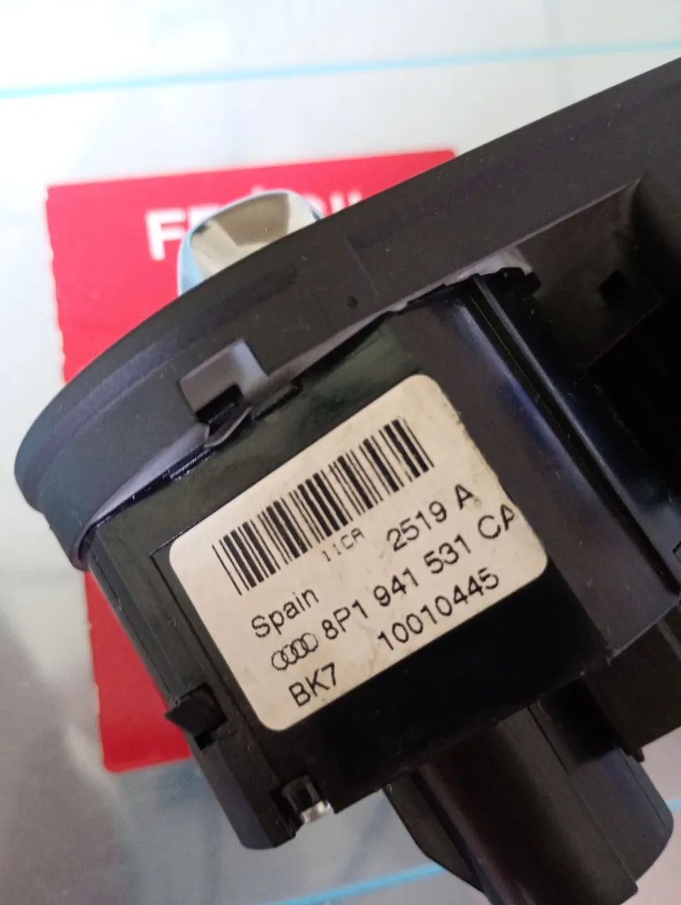 Botão de comando Faróis Audi A1 - Foto 2