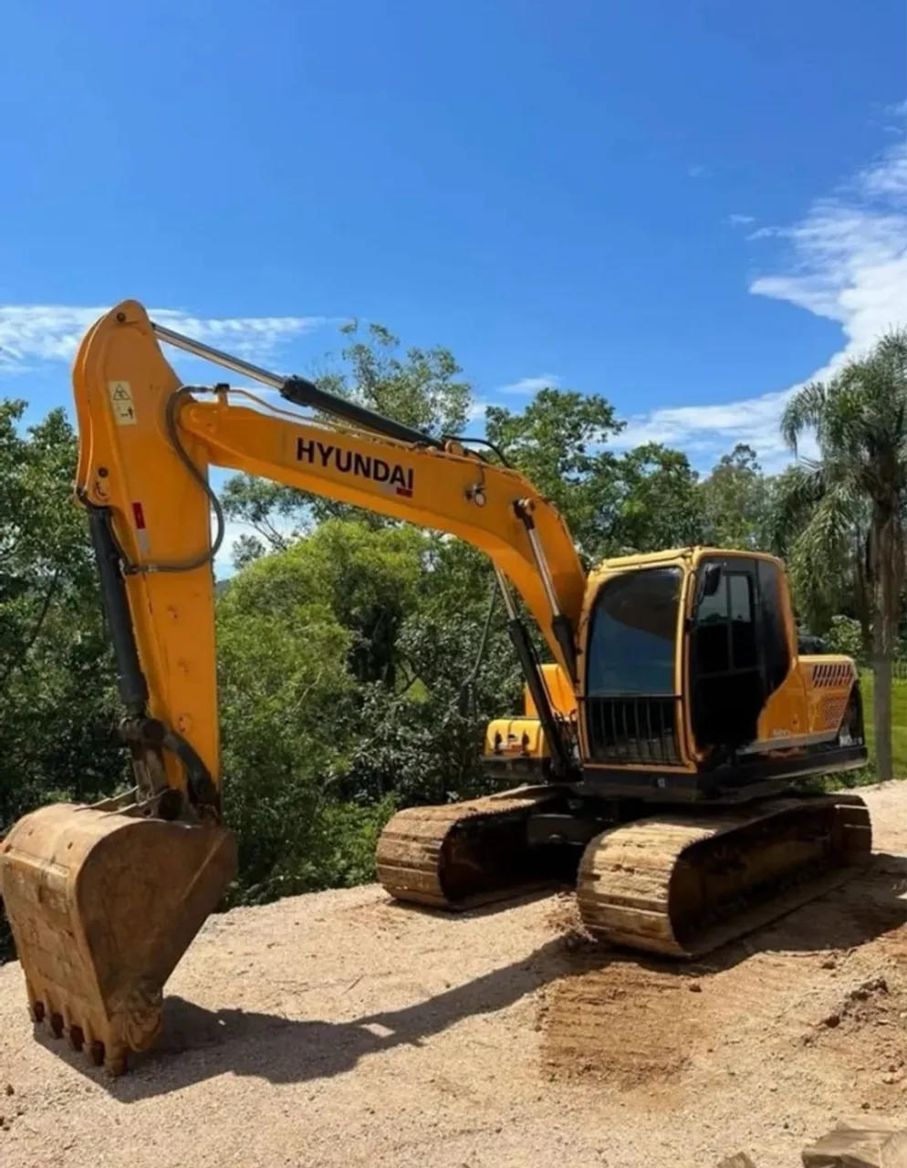 Escavadeira Hyundai 140 ano 2019