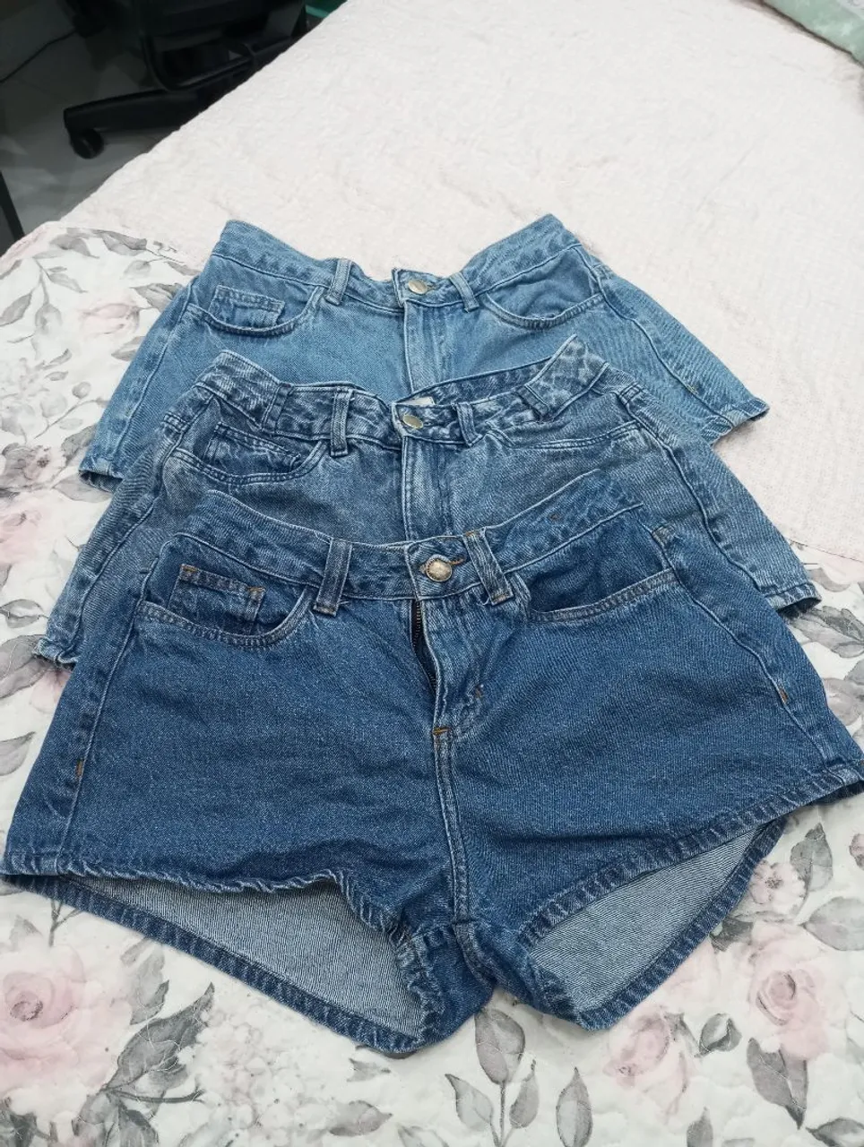 Shorts Jeans - Pacote com 3 peças