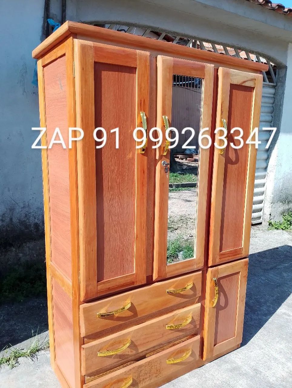 GUARDA ROUPA DE 3 PORTAS NOVO
