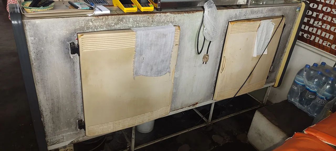 Expositor de bebidas e tortas horizontal de 2 portas 1.100 - Foto 3