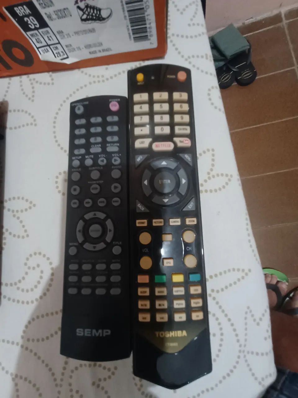Controles remoto.  - Foto 5
