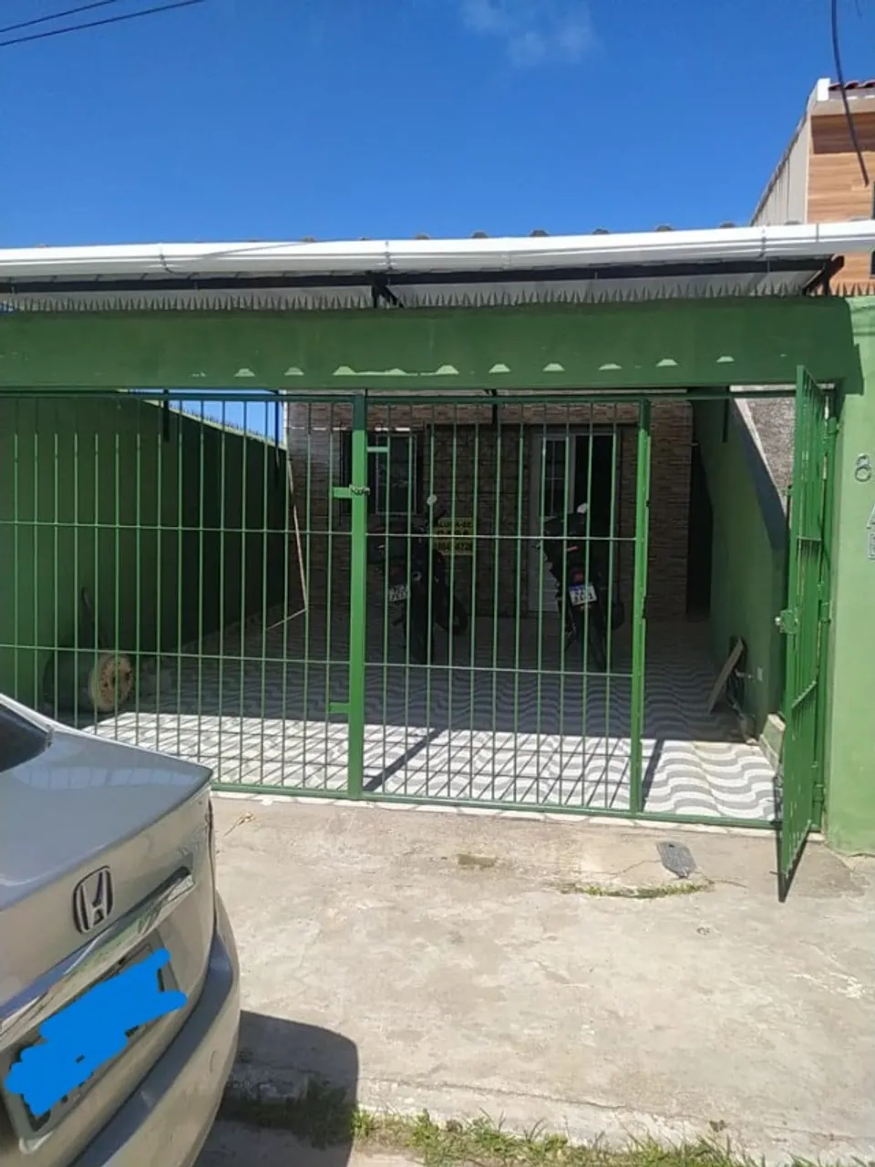 Casa semi-nova em VILA POPULAR
