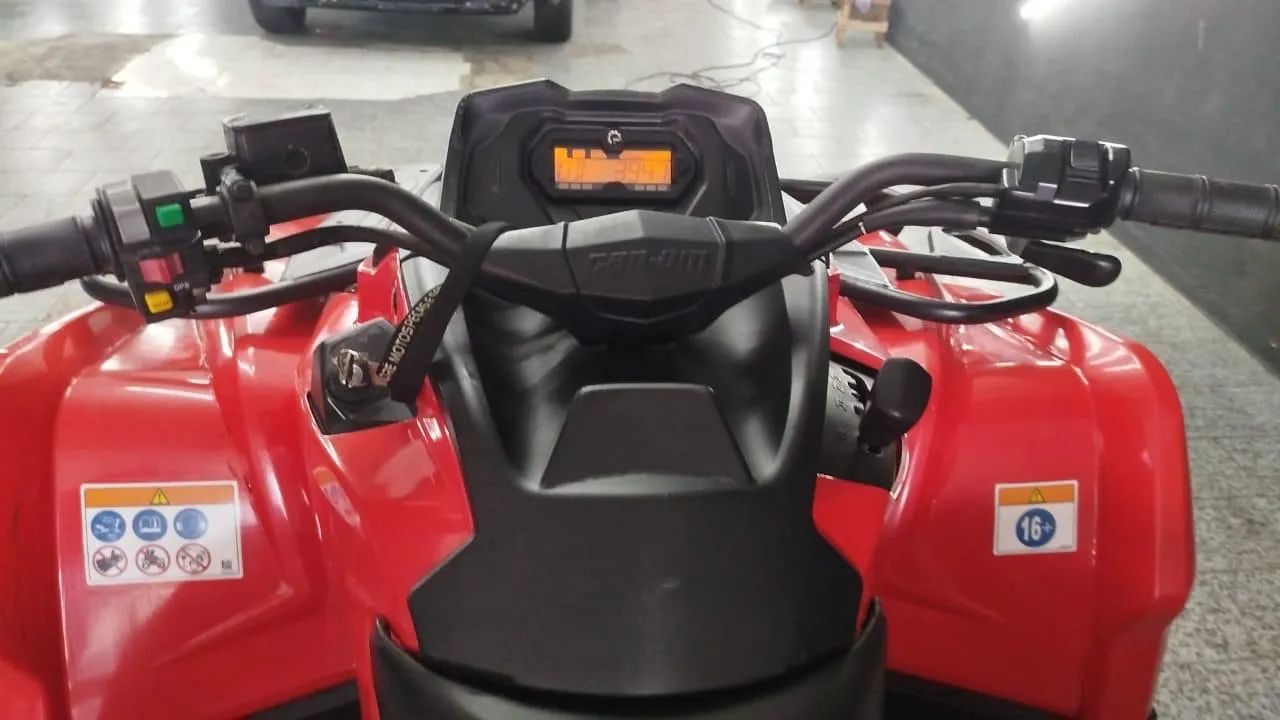 Quadriciclo can am 570 outlander muito novo  - Foto 5