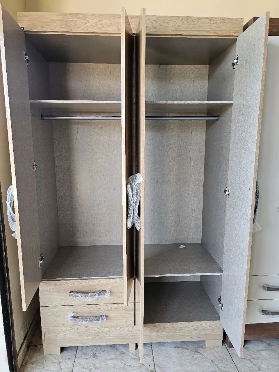 Guarda roupa de solteiro novo - Foto 2