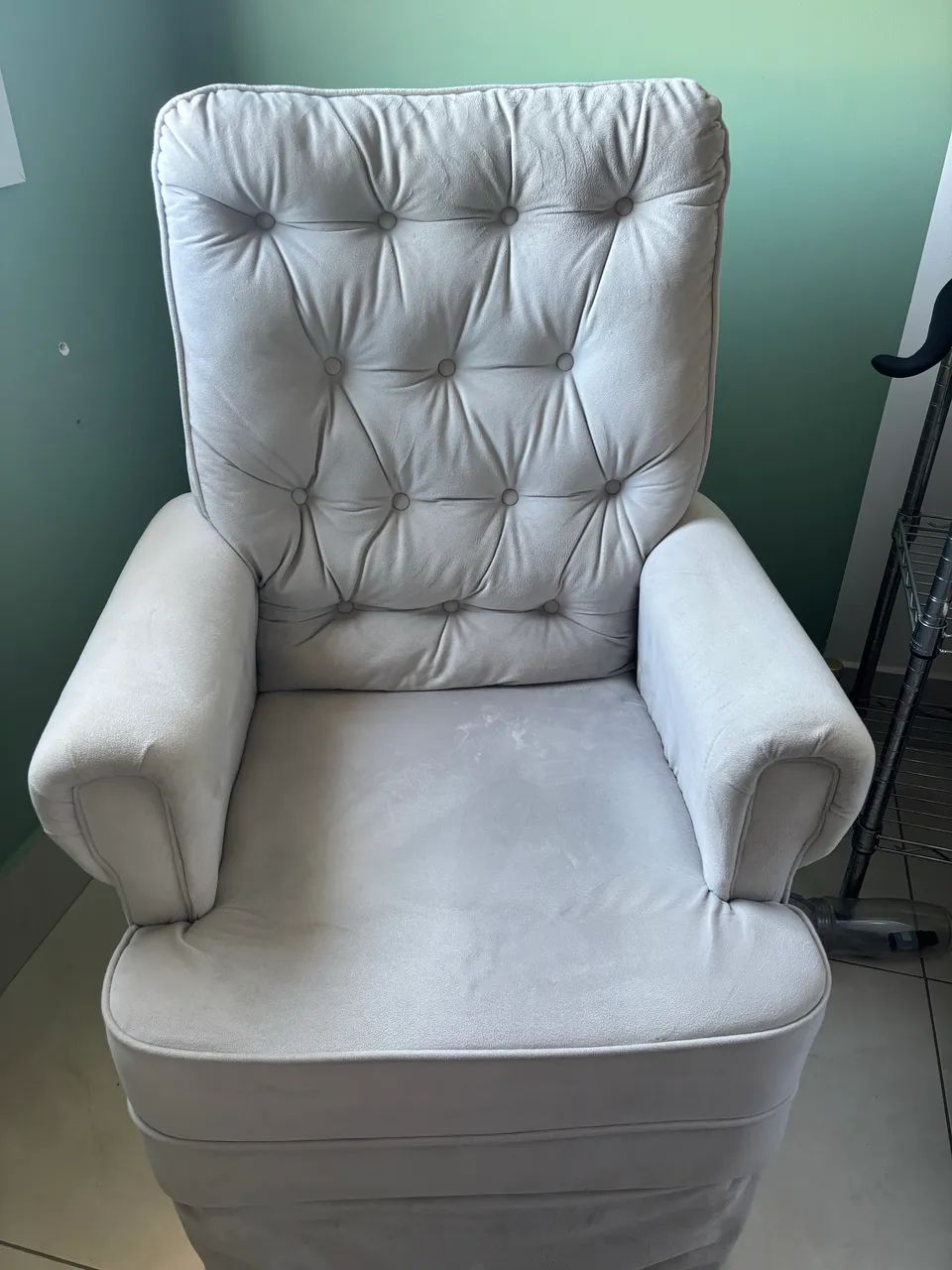 Poltrona de amamentação com puff (balanço) - Foto 4