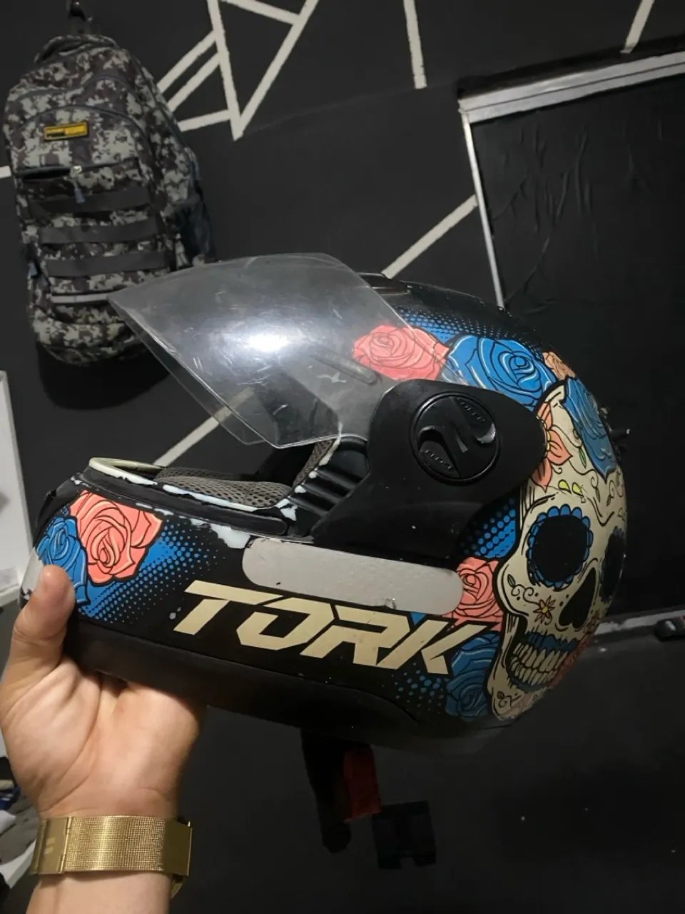 Capacete top