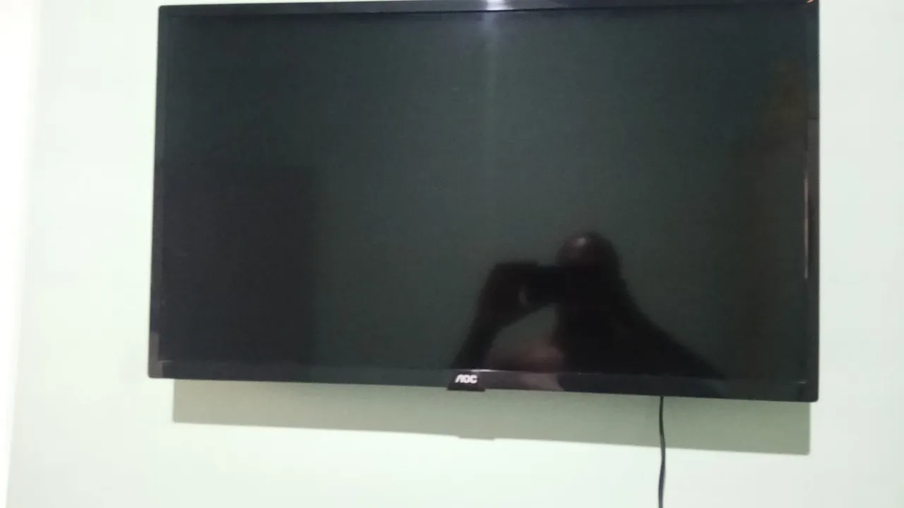 Smart TV AOC tela com defeito 