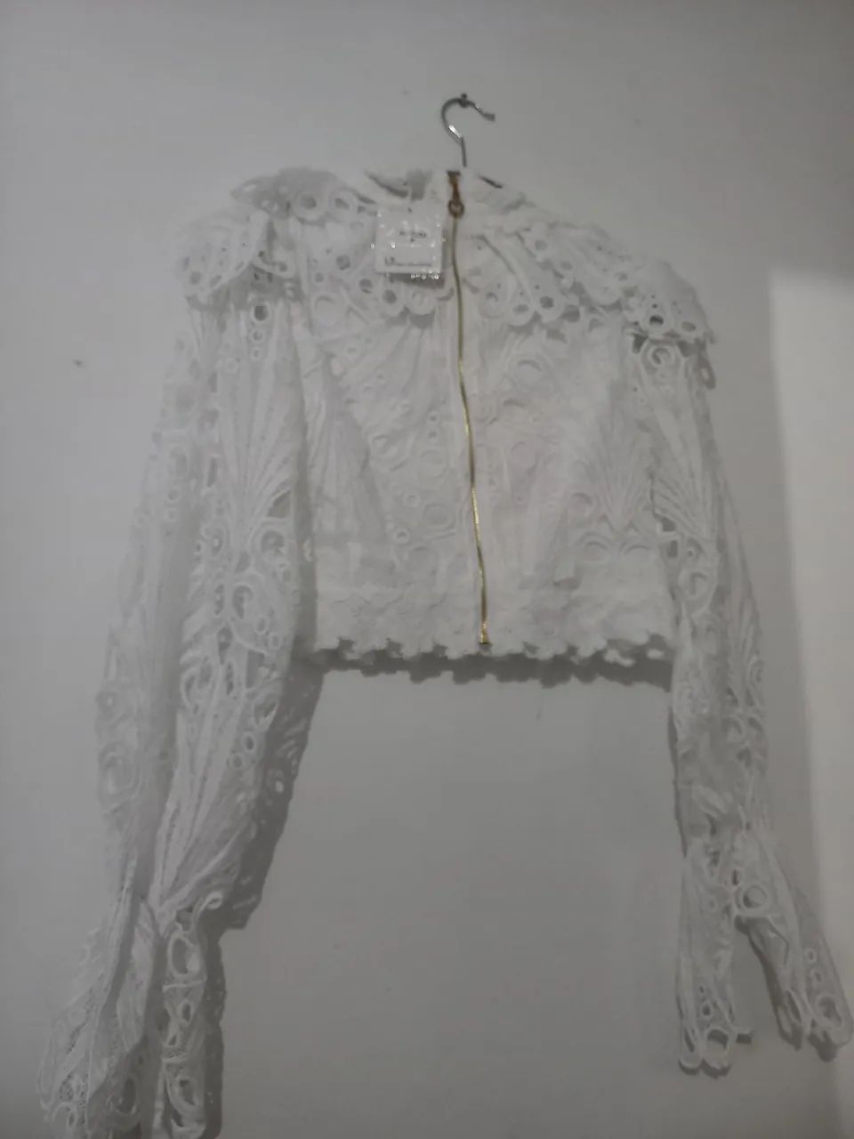 Blusa branca rendada nova - com etiqueta - Foto 3