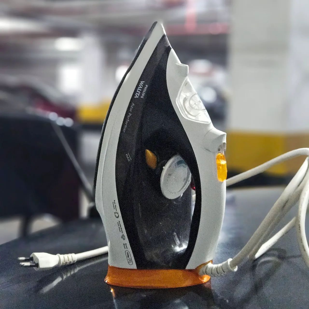 Ferro a Vapor 1470W 110V Azur Performer Branco/Preto/Laranja