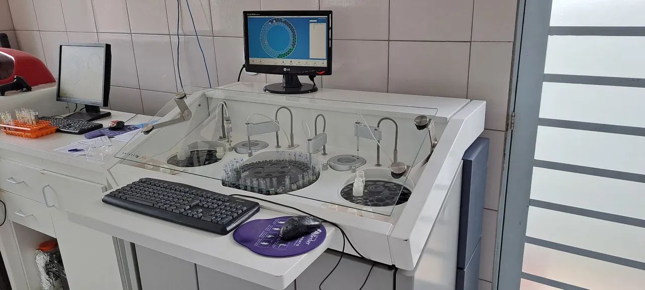 Equipamento de bioquímica  Selectra Xl