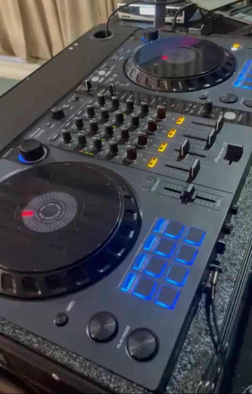 CONTROLADORA DDJ FLX6 + CASE SOMCASE TOP 