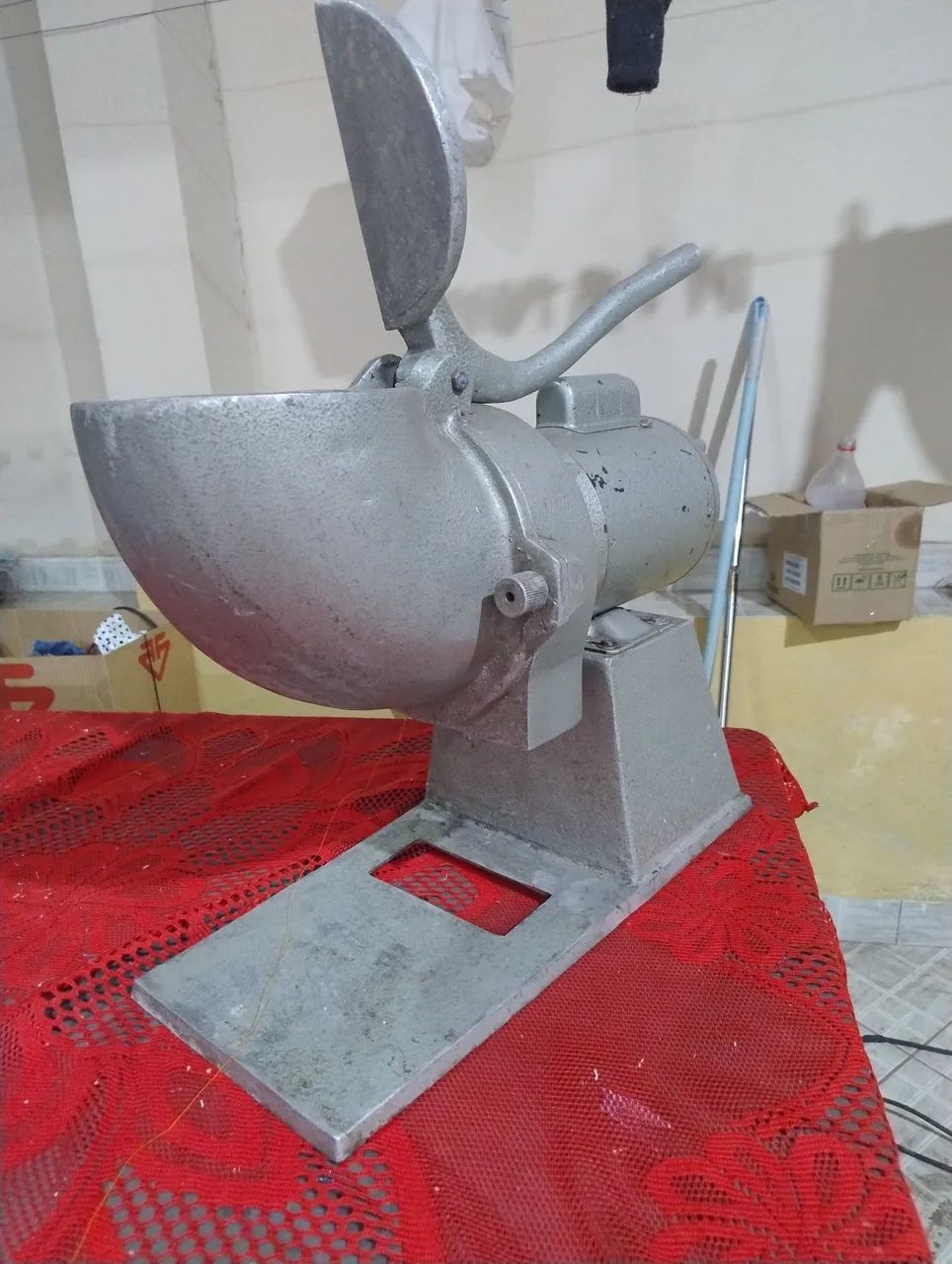 Ralador de queijo e presunto industrial, motor grande potente, - Foto 4